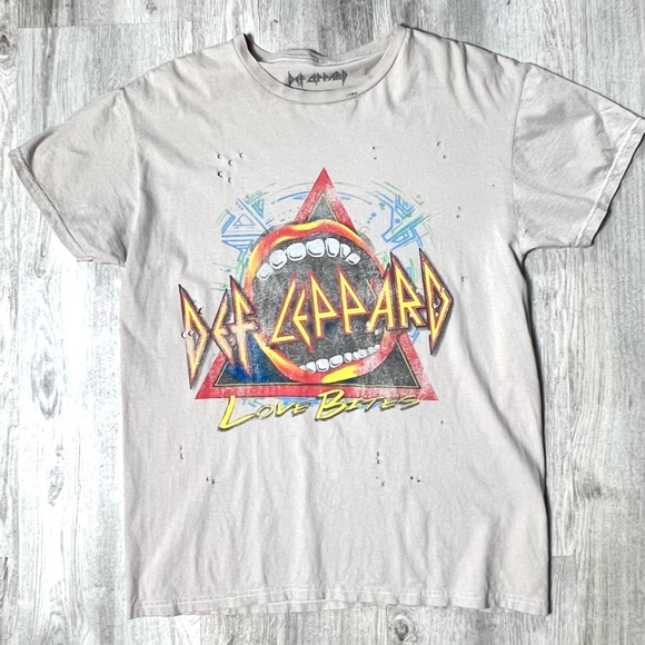 Def Leppard Graphic Tshirt - Picture 2 of 9
